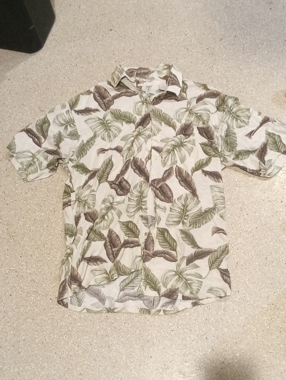 #785 "Half Moon Bay" Men's Short-Sleeve Leaf Print Shirt - White/Green/Brown